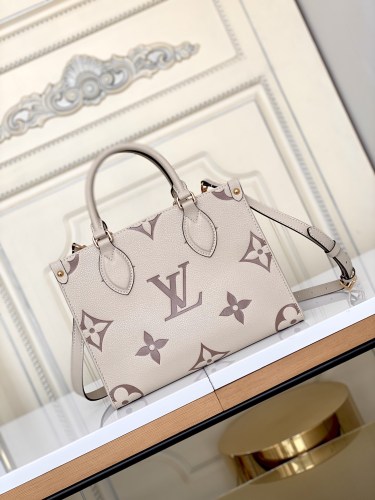  Handbag   Louis Vuitton  M45654   size  25x 11.0 x 19.0  cm