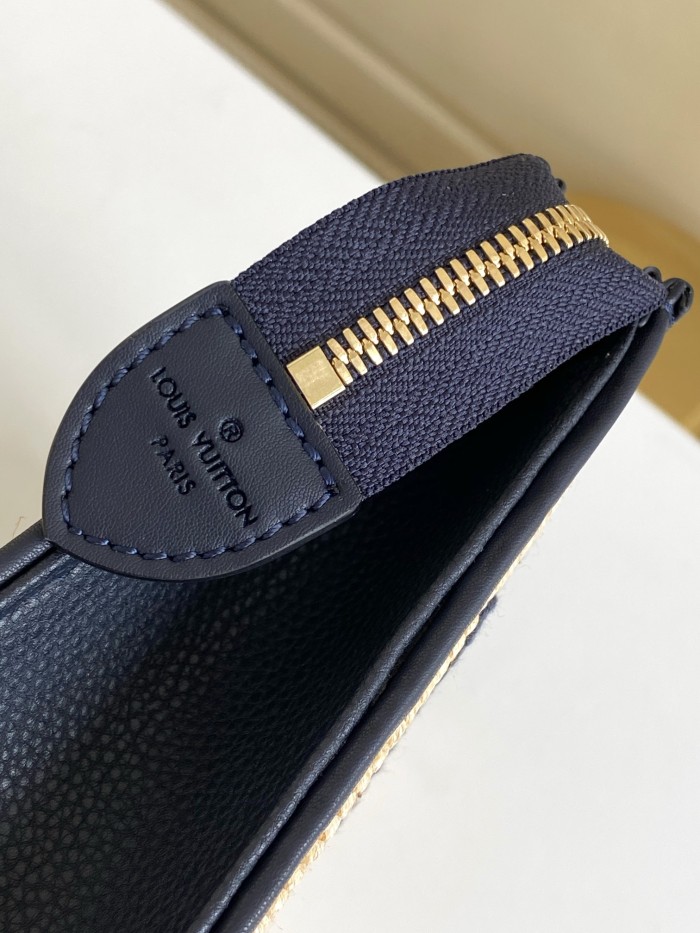  Handbag    Louis Vuitton   M80352   size   5x 20 x 5.5  cm