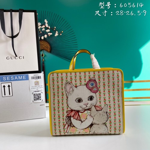  Handbag   Gucci   605614  size  28*26.5*9  cm
