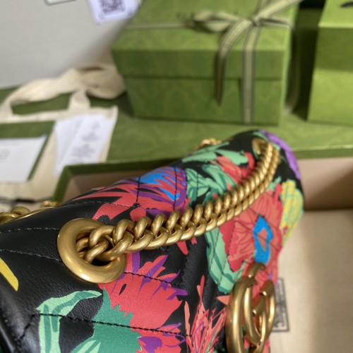 Handbag   Gucci  443497   size  26*15*7  cm
