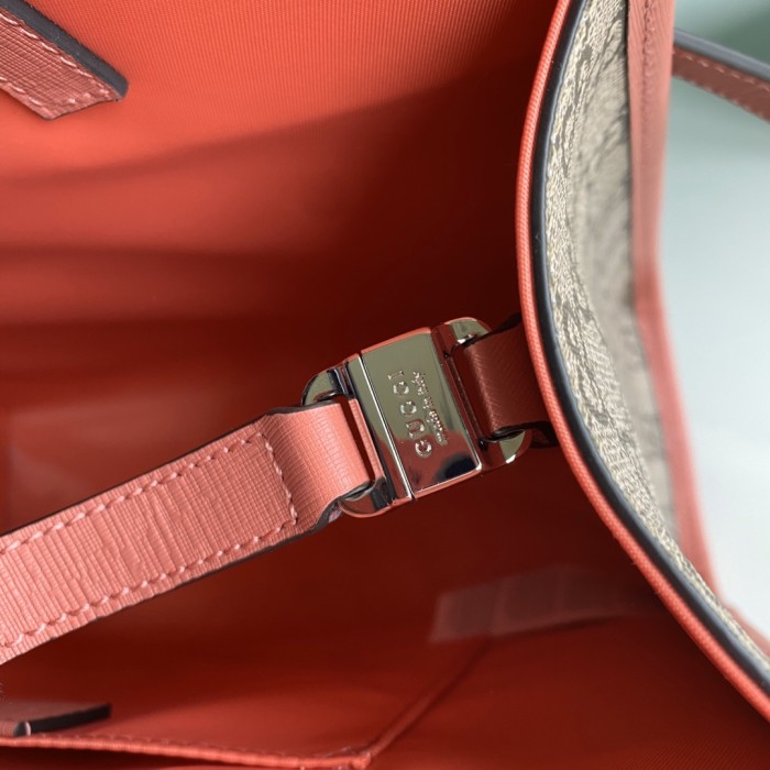  Handbag   Gucci   612992  size  28*25*11  cm