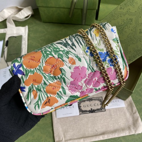  Handbag   Gucci  476433   size  16.5*10*5  cm
