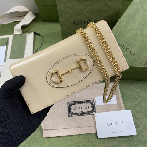  Handbag    Gucci   621892  size  19× 10x 4 cm