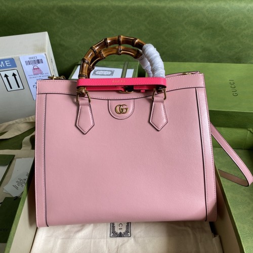  Handbag   Gucci  655658  size  35*30*14  cm