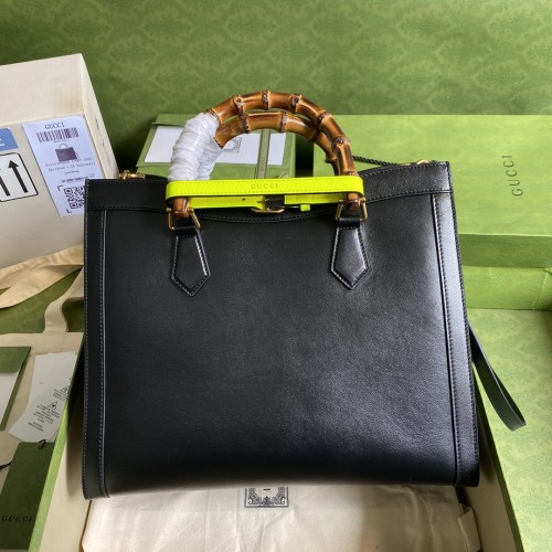  Handbag   Gucci   655658   size  35*30*14  cm