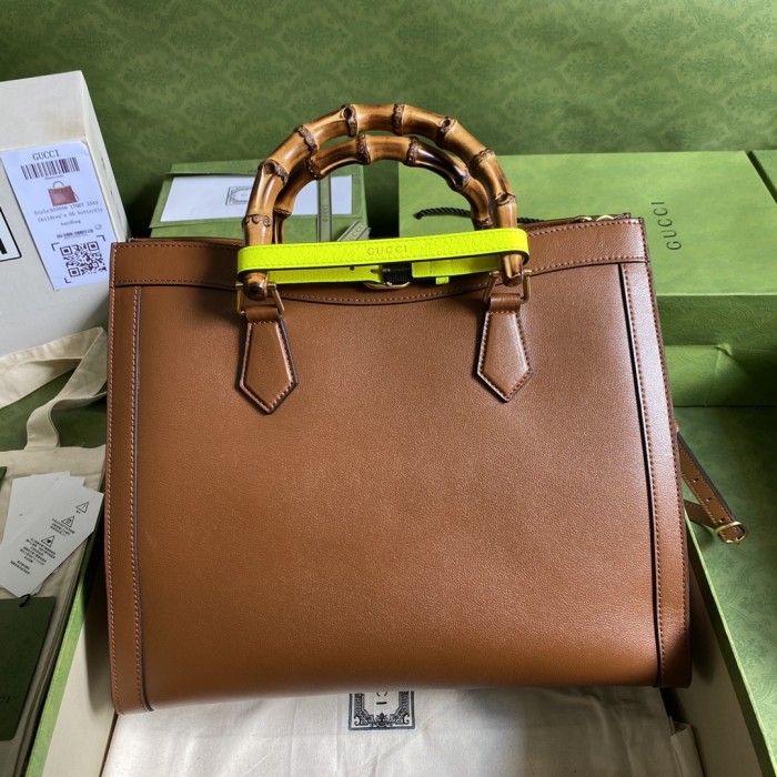 Handbag   Gucci  655658  size  35*30*14  cm