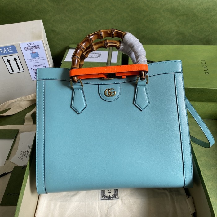  Handbag   Gucci   655658  size  35*30*14  cm