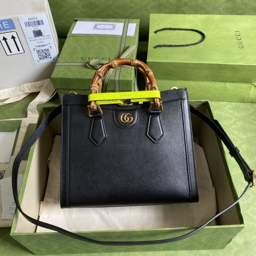 Handbag   Gucci  660195  size   27*24*11  cm