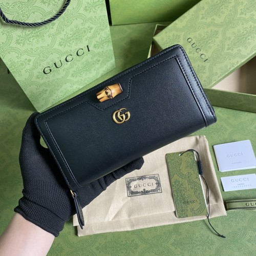  Handbag   Gucci  658634  size  19*10*3.5  cm