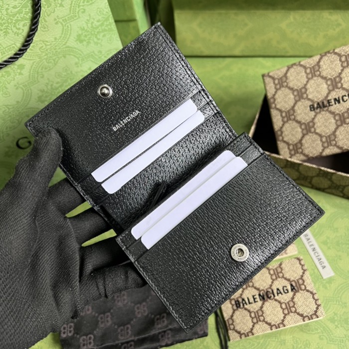  Handbag   Gucci  680385  size 10.9*7.9*2.8  cm