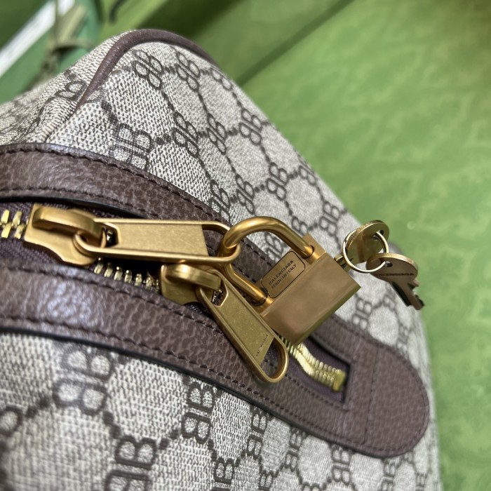  Handbag   Gucci  680124  size  44*27*24  cm