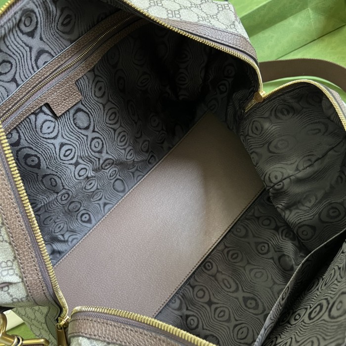  Handbag   Gucci   680124  size  44*27*24  cm
