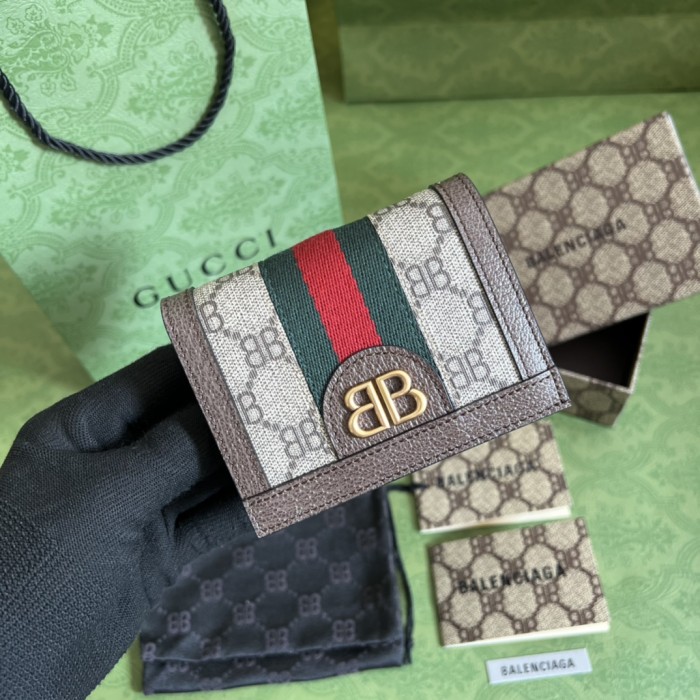  Handbag    Gucci  680385  size  10.9*7.9*2.8  cm