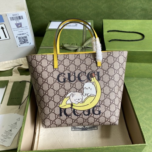  Handbag   Gucci  410812  size  21*20*1 0  cm 