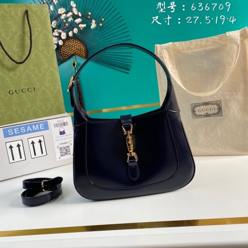  Handbag   Gucci  636709  size  27.5*19*4.5  cm