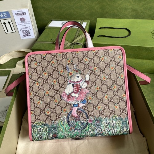  Handbag  Gucci   630542  size 28*25*11  cm