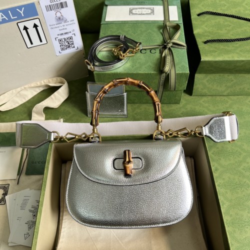  Handbag   Gucci   675797  size  21*15*7  cm
