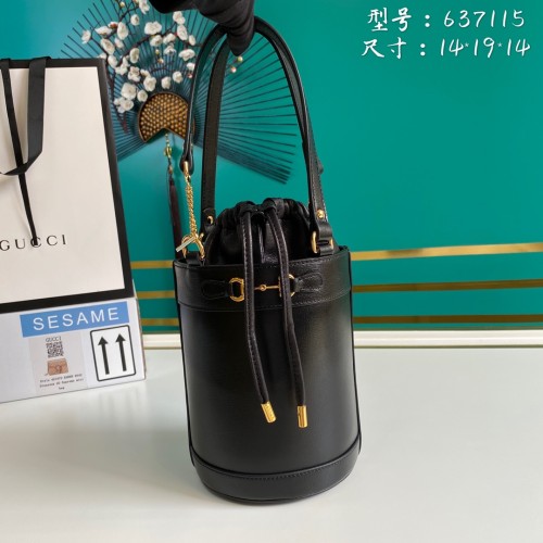  Handbag   Gucci   637115  size  14*16*14  cm