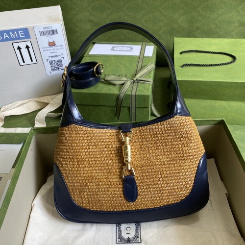 Handbag   Gucci  636709  size  28*19*4.5  cm