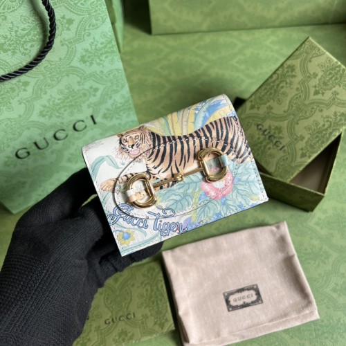  Handbag   Gucci  621887  size  11x8.5x3  cm