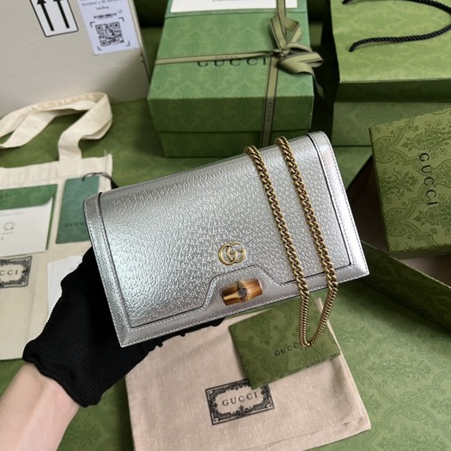 Handbag  Gucci  696817  size  19x 11x 5  cm