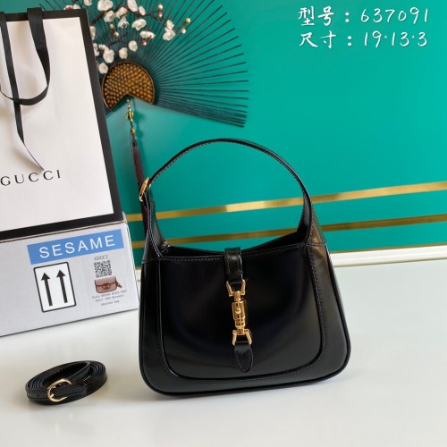  Handbag   Gucci   637091  size  19*13*3   cm