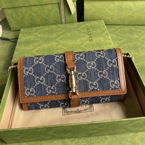 Handbag    Gucci  652681  size 19*10*3.5  cm