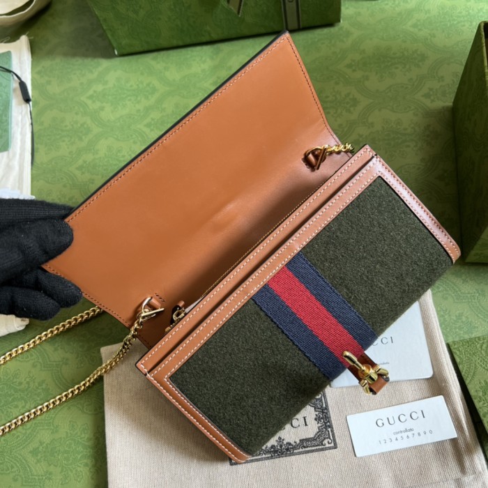  Handbag   Gucci   652681  size  19*10*3.5  cm