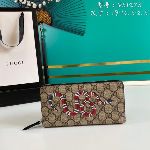  Handbag   Gucci    451273   size  19*10.5*2.5   cm