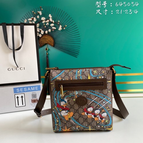  Handbag   Gucci   645054  size  21*23*4   cm