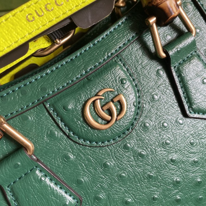  Handbag   Gucci  655661   size  20*16*10  cm