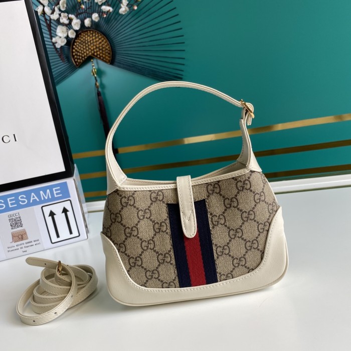  Handbag   Gucci  637092  size  19*13*3   cm