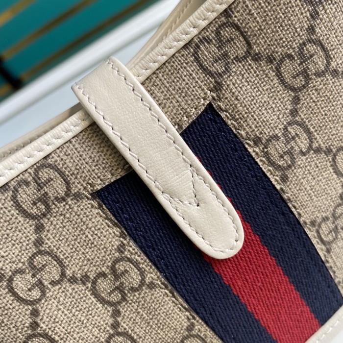  Handbag   Gucci  637092  size  19*13*3   cm