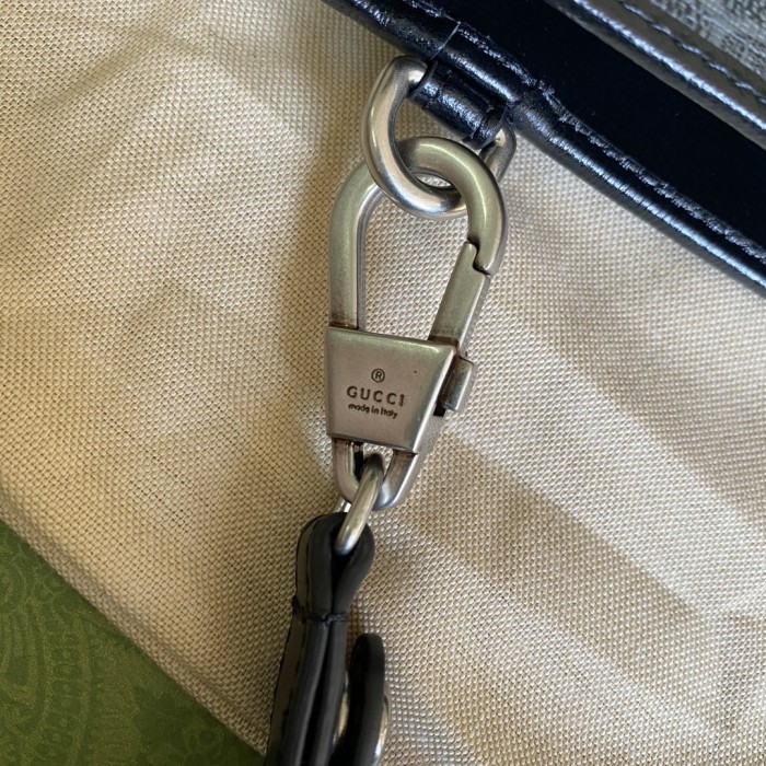  Handbag  Gucci 672953 size 30.5*21*1.5 cm