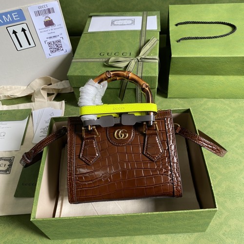 Handbag  Gucci 655661 size 20*16*10 cm