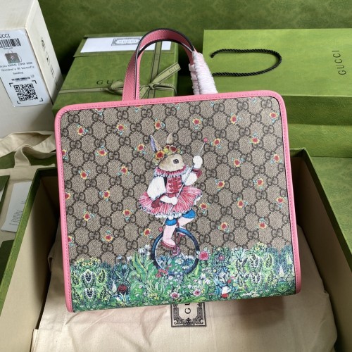  Handbag   Gucci  605614 size 28*26.5*9  cm
