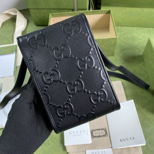  Handbag  Gucci 625571 size 11.5*18*3.5  cm
