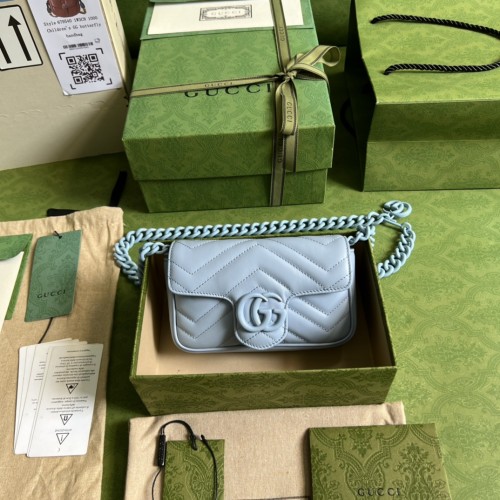 Handbag   Gucci  699757  size 16.5x10.2x5.1 cm