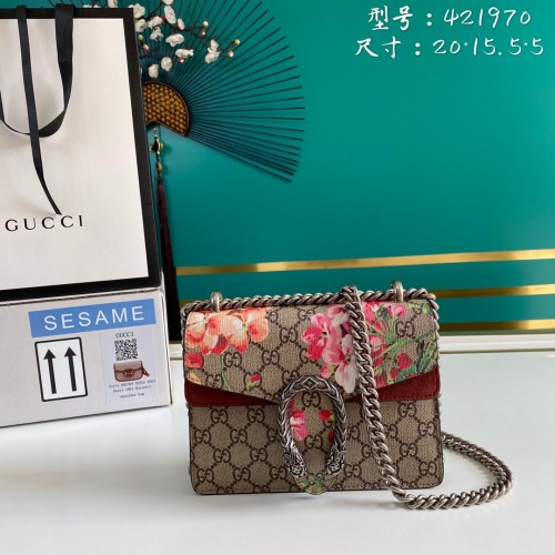 Handbag  Gucci  421970 size 20*15.5*5  cm