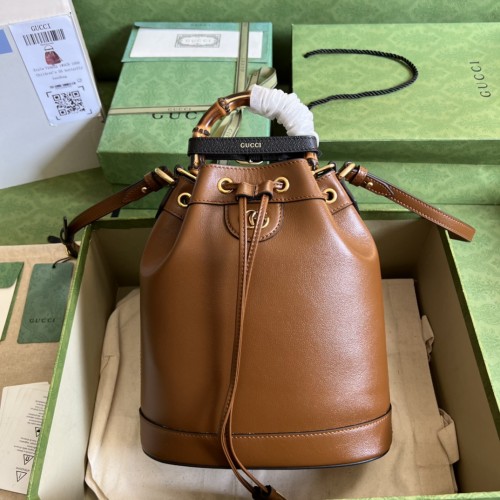  Handbag   Gucci  724652  size 23.5x 38x 10.5  cm