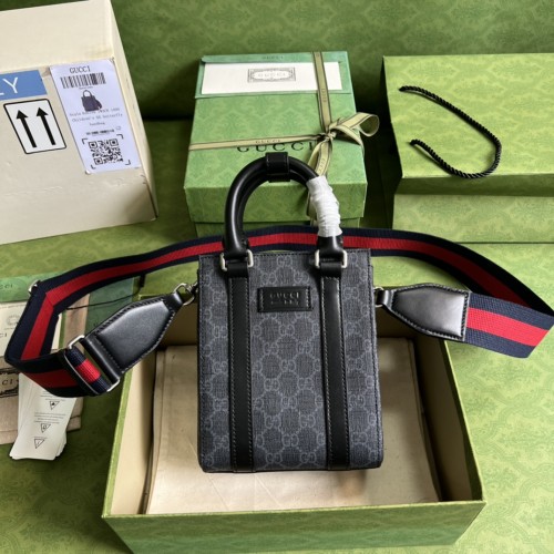  Handbag Gucci  696010  size  16*20*7  cm