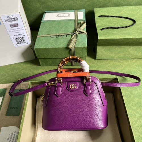  Handbag   Gucci  715775  size  20*16*8.5  cm