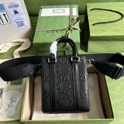  Handbag   Gucci  696010  size  16*20*7  cm