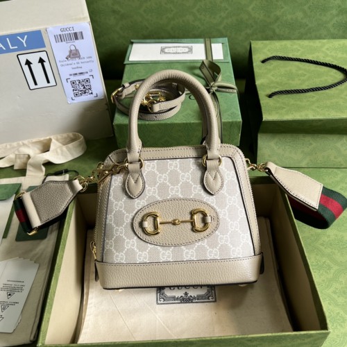  Handbag   Gucci  677212  size  20*19.5*7.5  cm
