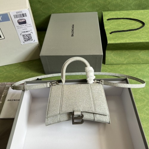 Handbag  Gucci 5928331 size  19*13*8 cm