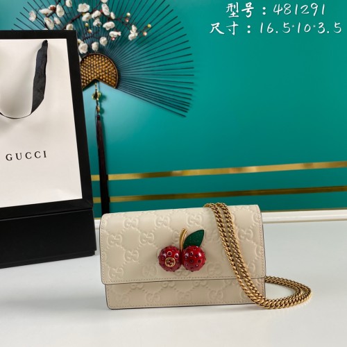  Handbag  Gucci  481291  size  16.5*10.3.5  cm
