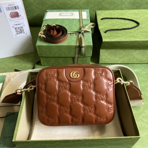 Handbag  Gucci 702234 size  21.5x 17x 7.5 cm