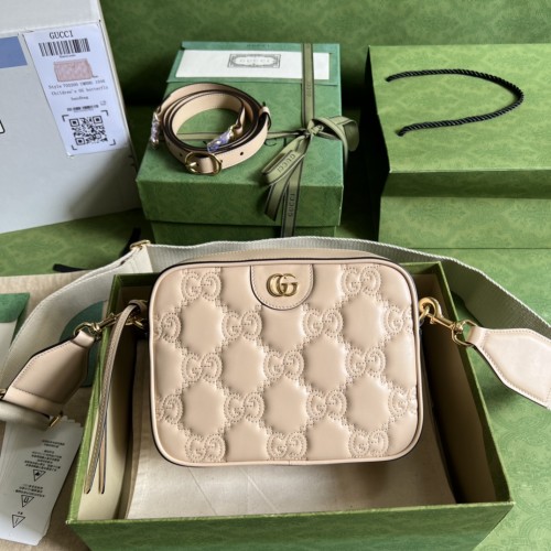 Handbag   Gucci 702234 size 21.5x 17x 7.5 cm