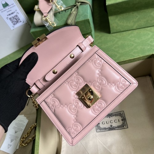  Handbag  Gucci 724499 size 18*13*6.5 cm