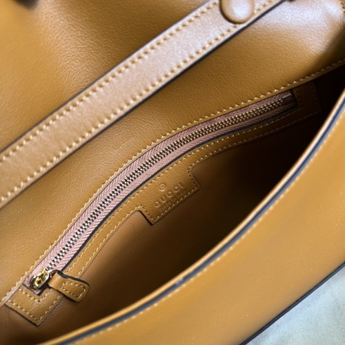  Handbag  Gucci 699268  size 28x16x4 cm